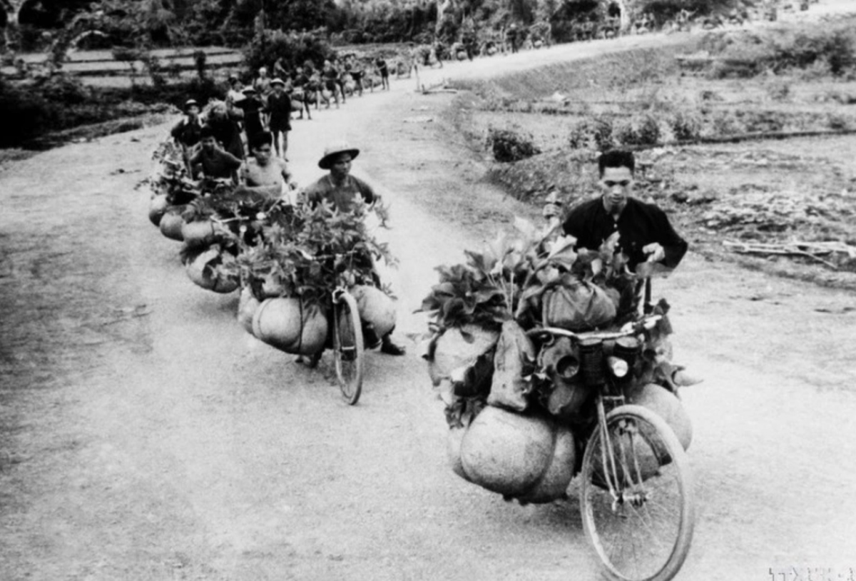 Cuban newspaper highlights pack-bikes’ role in Dien Bien Phu Victory